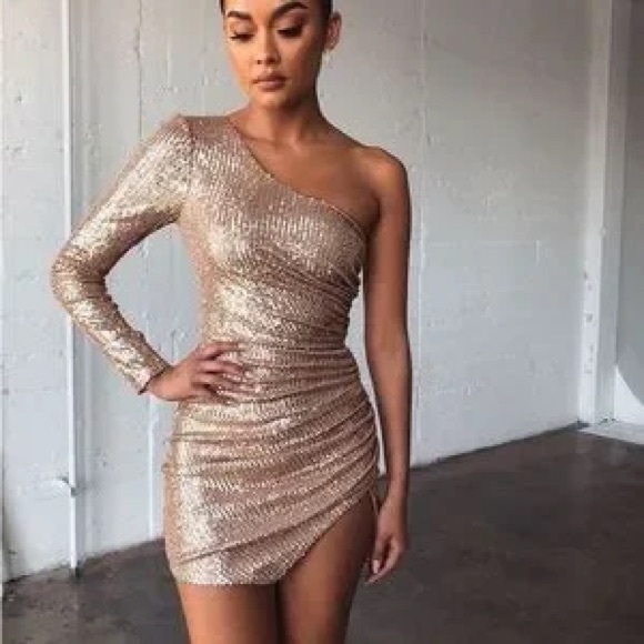 Meshki Dresses & Skirts - Meshki Kirstie One Shoulder Sequin
Mini Dress Gold